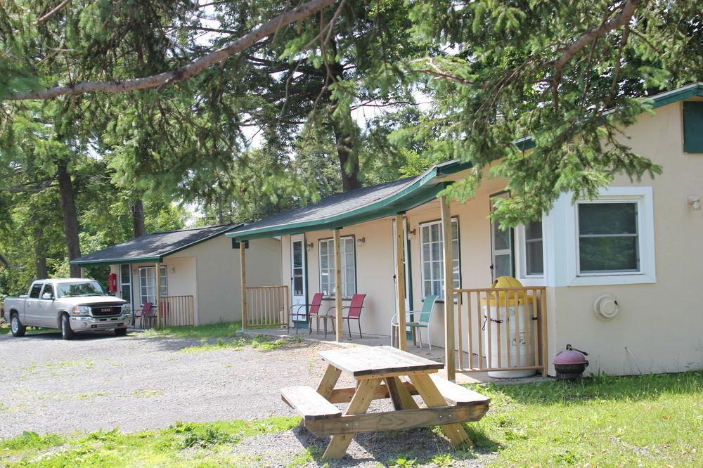 Evergreen Motel Осуего Екстериор снимка