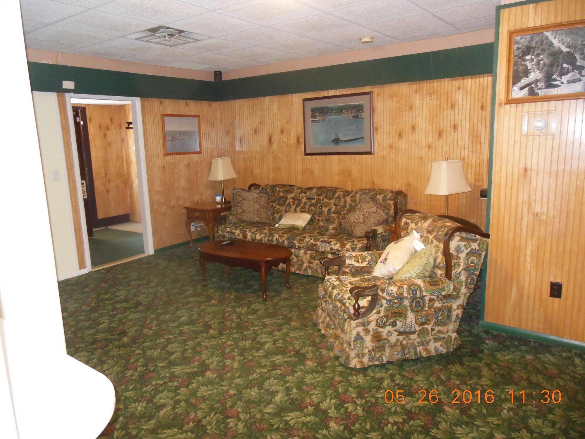 Evergreen Motel Осуего Екстериор снимка