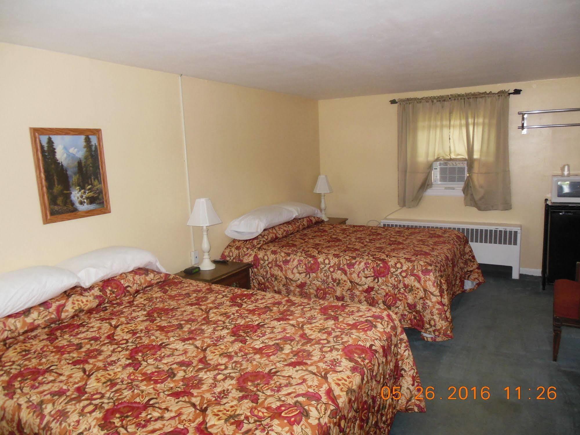 Evergreen Motel Осуего Екстериор снимка