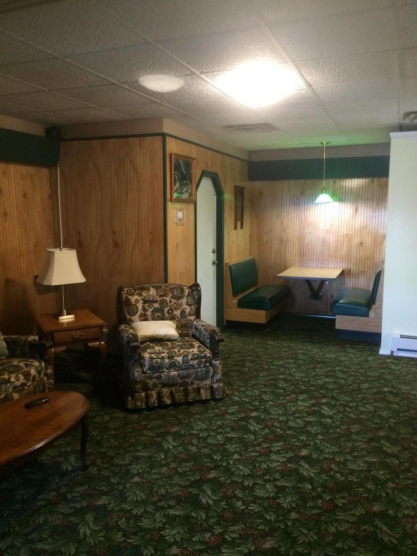 Evergreen Motel Осуего Екстериор снимка