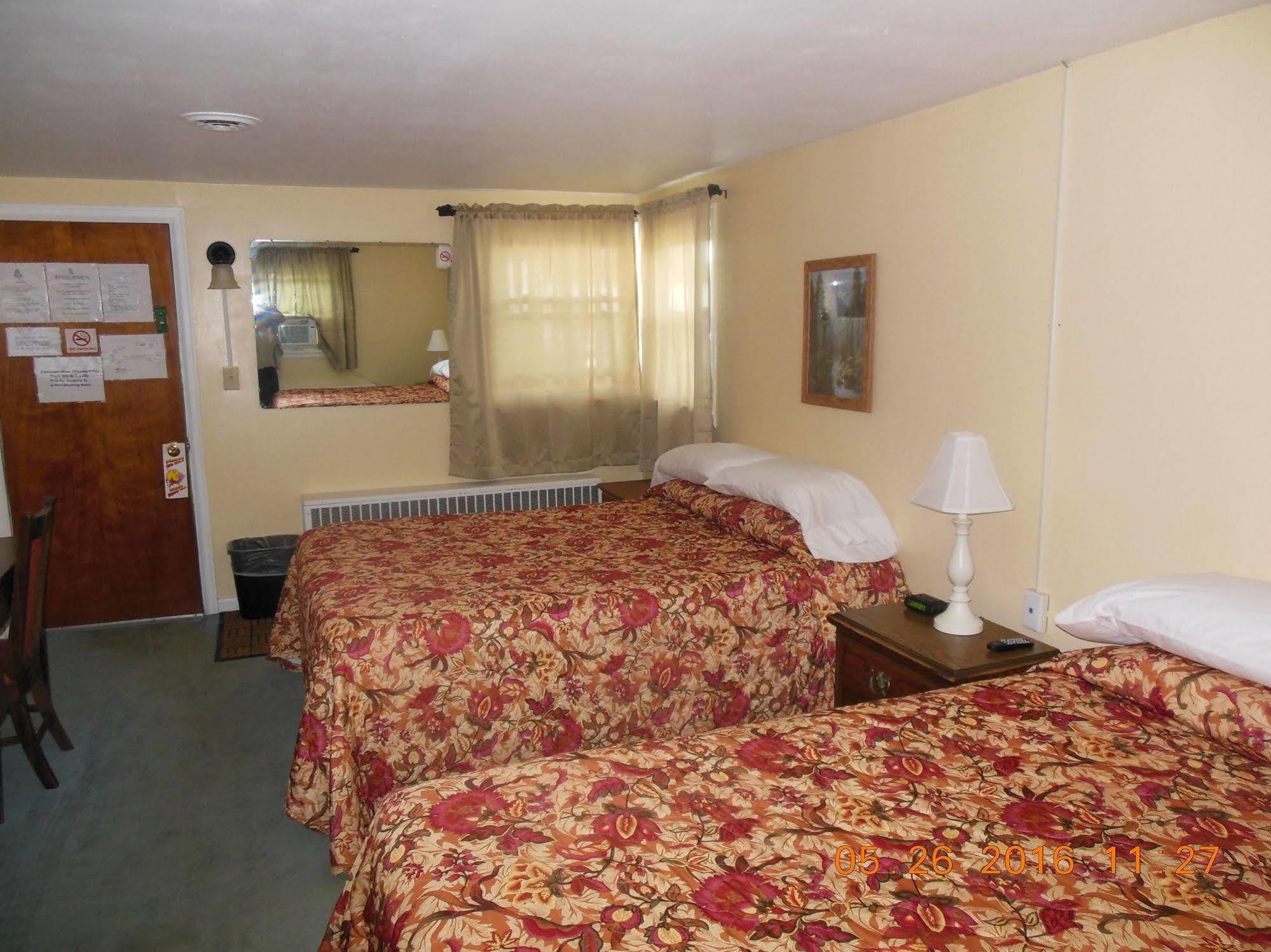 Evergreen Motel Осуего Екстериор снимка