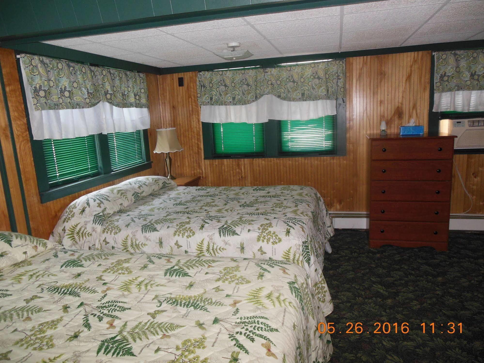 Evergreen Motel Осуего Екстериор снимка