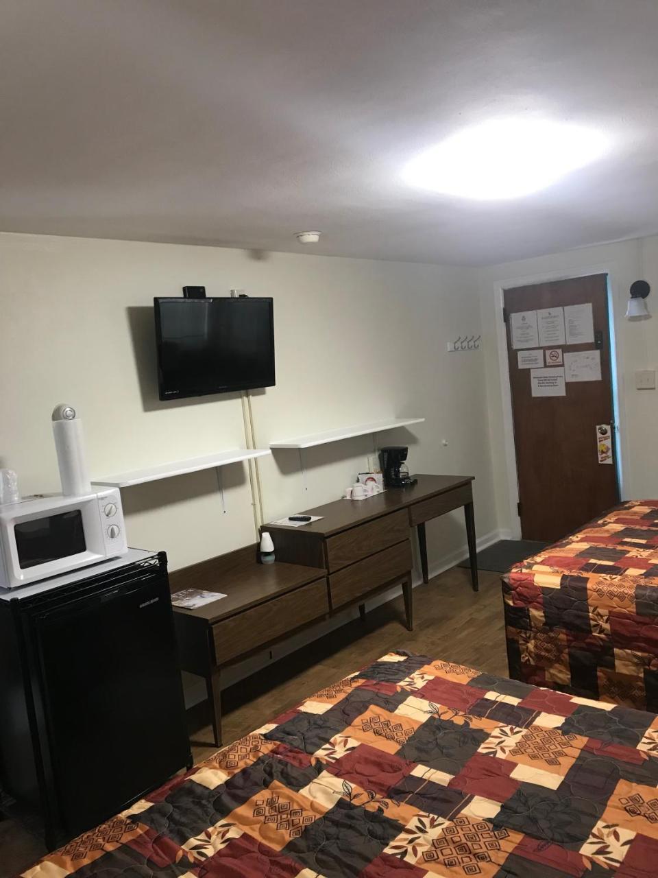 Evergreen Motel Осуего Екстериор снимка