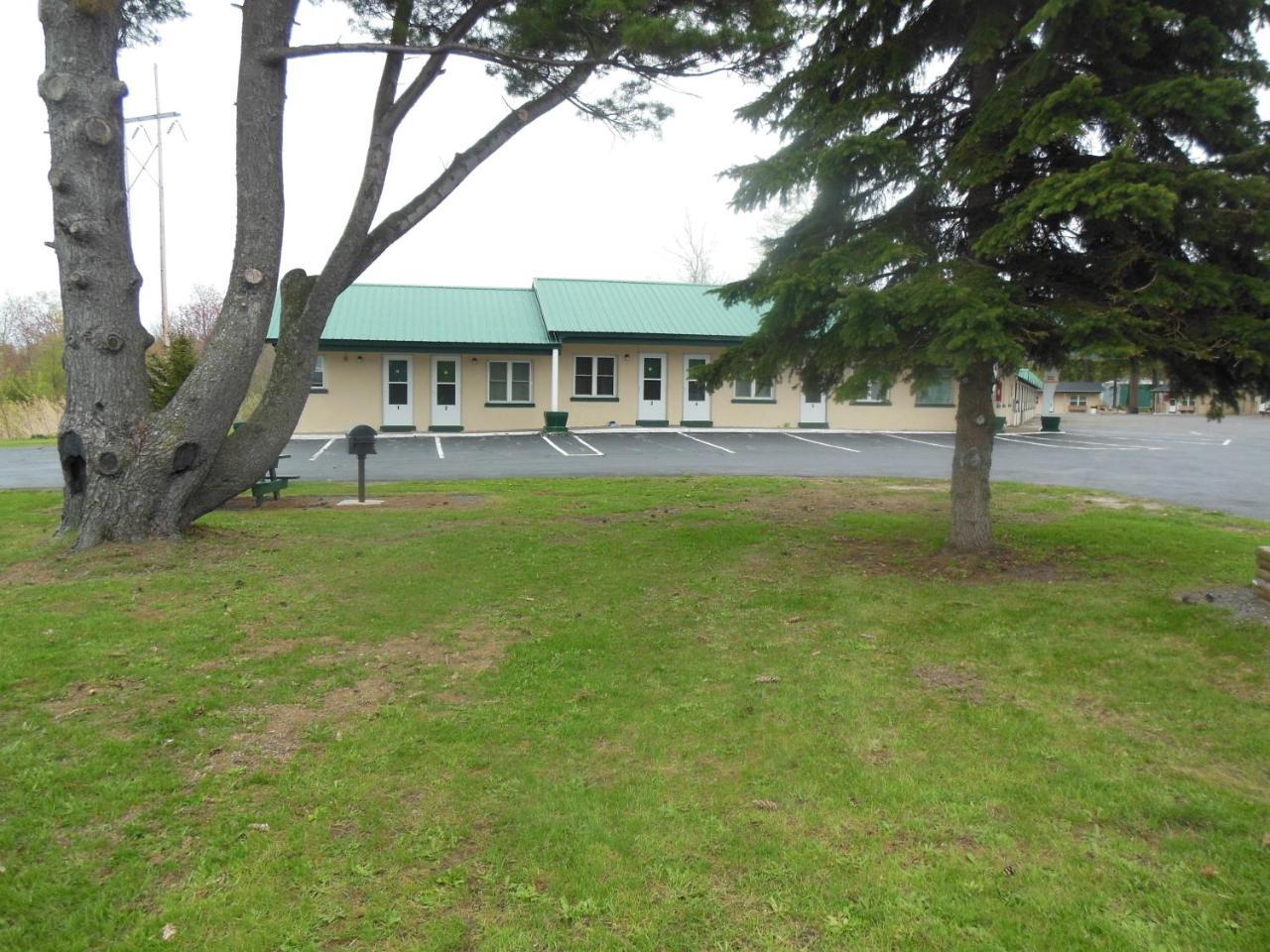 Evergreen Motel Осуего Екстериор снимка