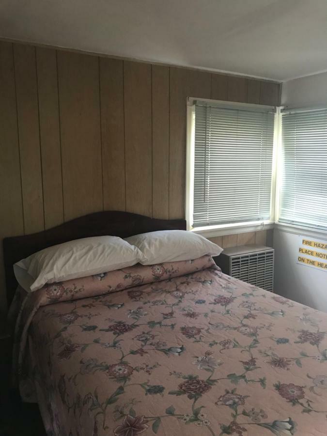 Evergreen Motel Осуего Екстериор снимка