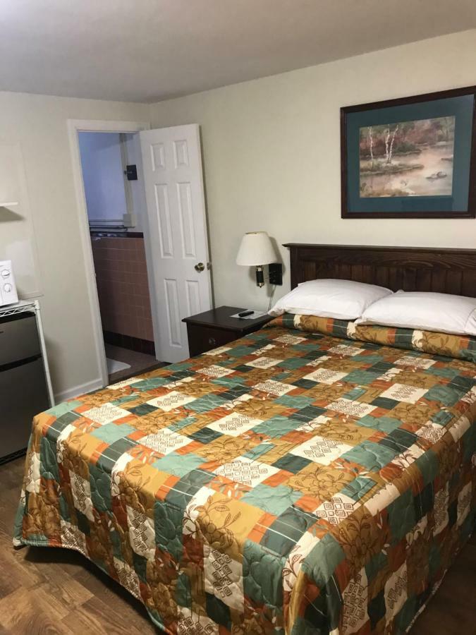 Evergreen Motel Осуего Екстериор снимка