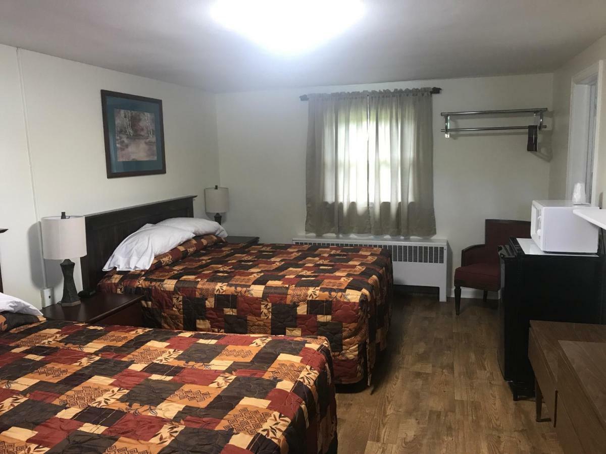 Evergreen Motel Осуего Екстериор снимка